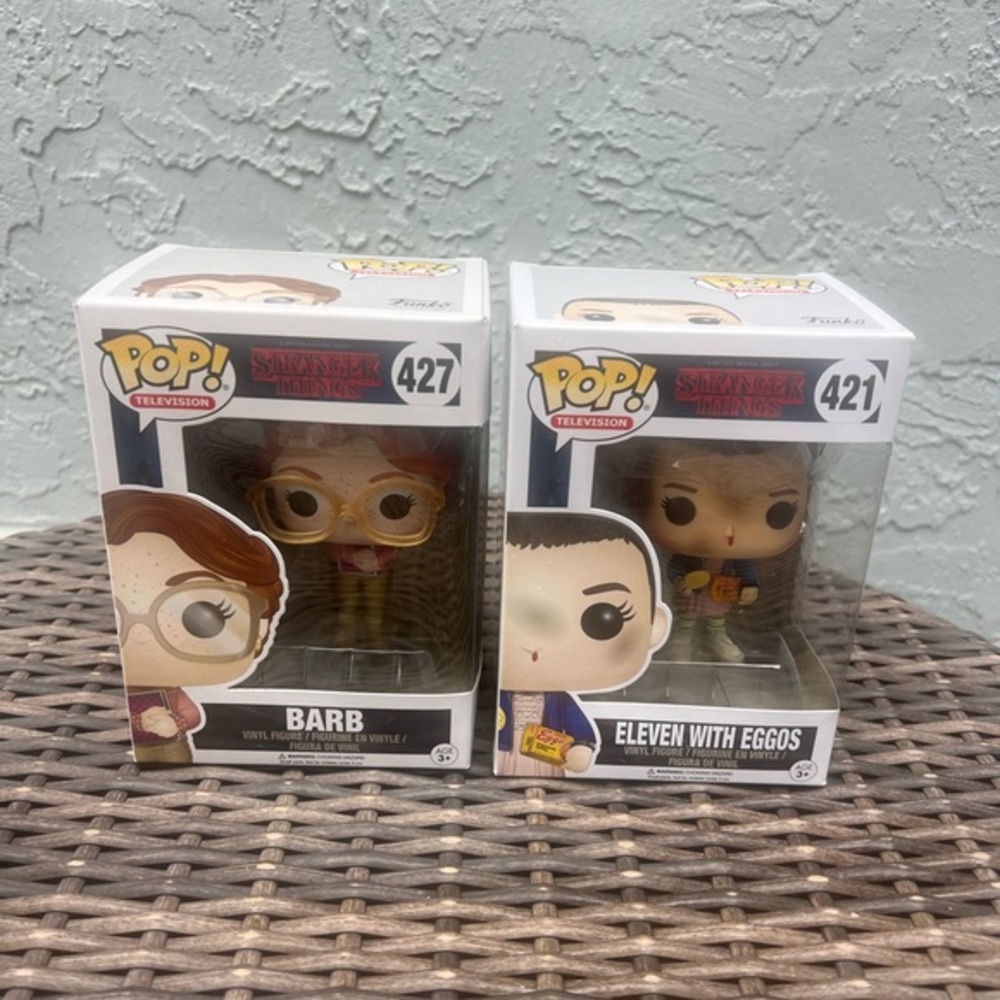Funko Pop Stranger Things Eleven 421  Barb 427 Vinyl Figures Set NEW